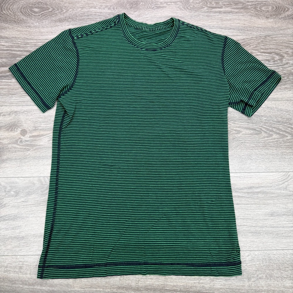 Lululemon Shirt Mens Medium Green Navy Stripe Short Sleeve Athletic Stretch Tee